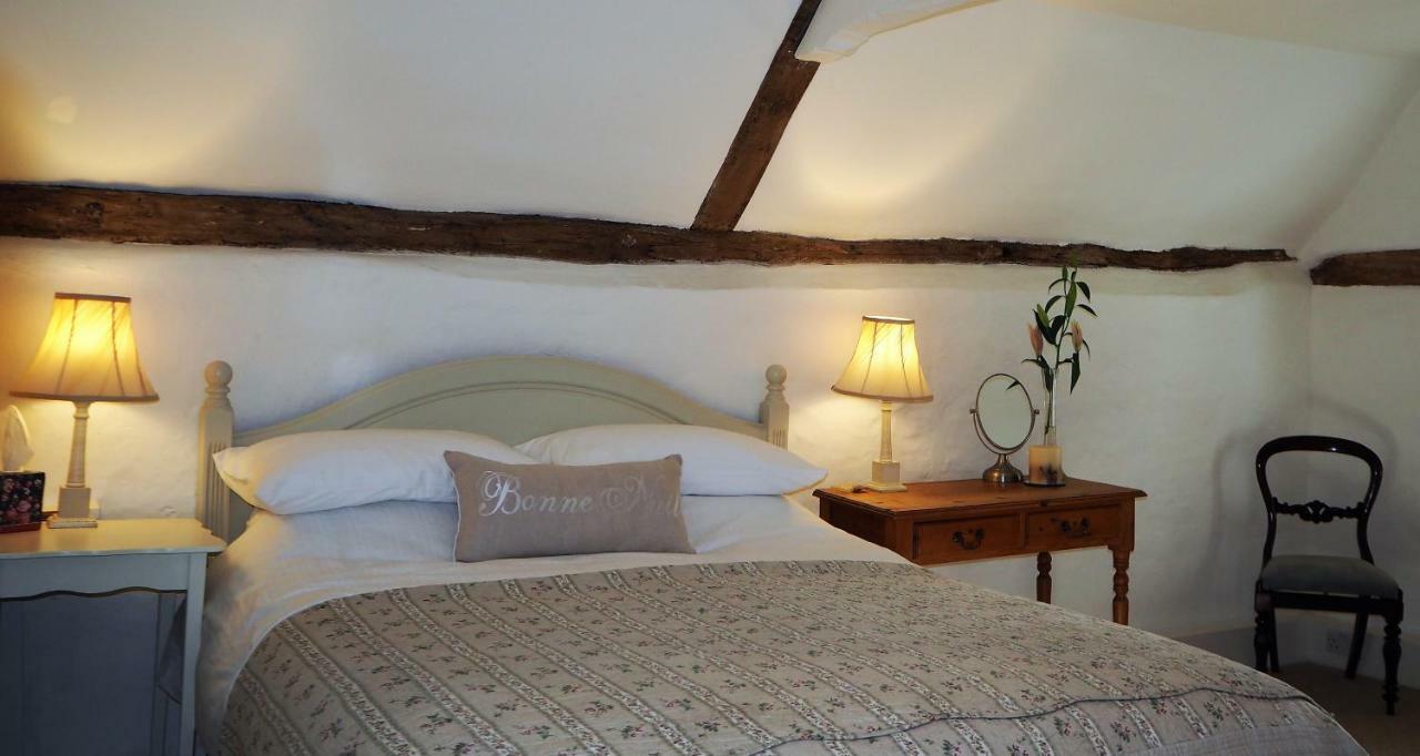 Nightingale Cottage Bed And Breakfast Chichester Esterno foto